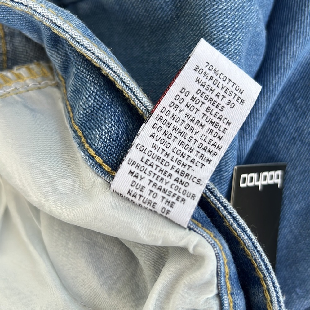 🌻 boohoo High Rise Distressed Dad Jeans - Picture 6 of 6